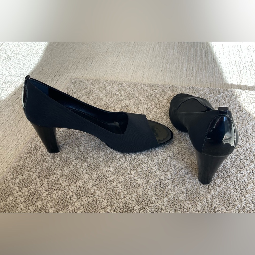 Franco Sarto 9.5 open-toe heels. 👠 EUC comfortable, 2 1/2” Black.